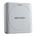 Cititor de proximitate Hikvision DS-K1801E pentru cartele EM 125 kHz, Wiegand 26/34, IP65, patrat